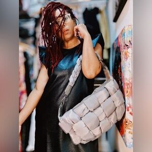 Stylish Gray Woven Shoulder Bag